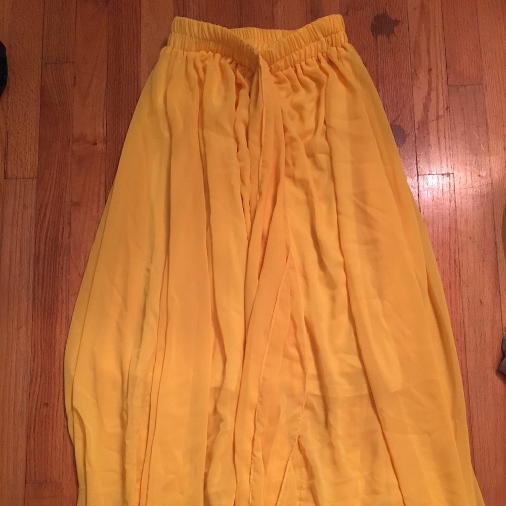 Yellow maxi skirt